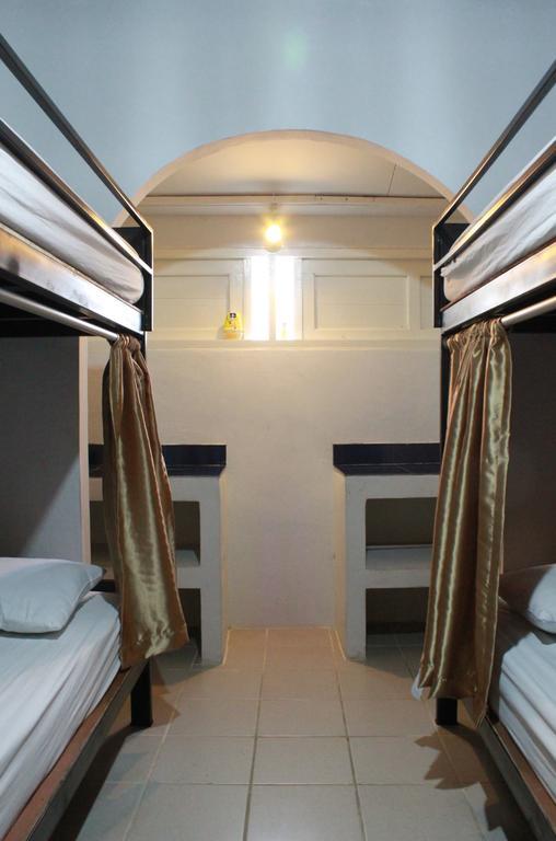 Baan Park Raak Backpacker Hostel チエンマイ エクステリア 写真