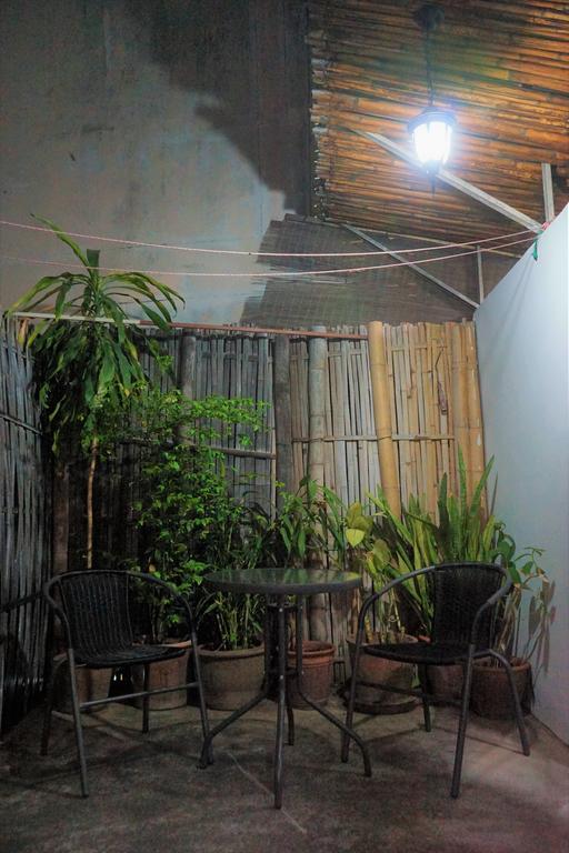 Baan Park Raak Backpacker Hostel チエンマイ エクステリア 写真