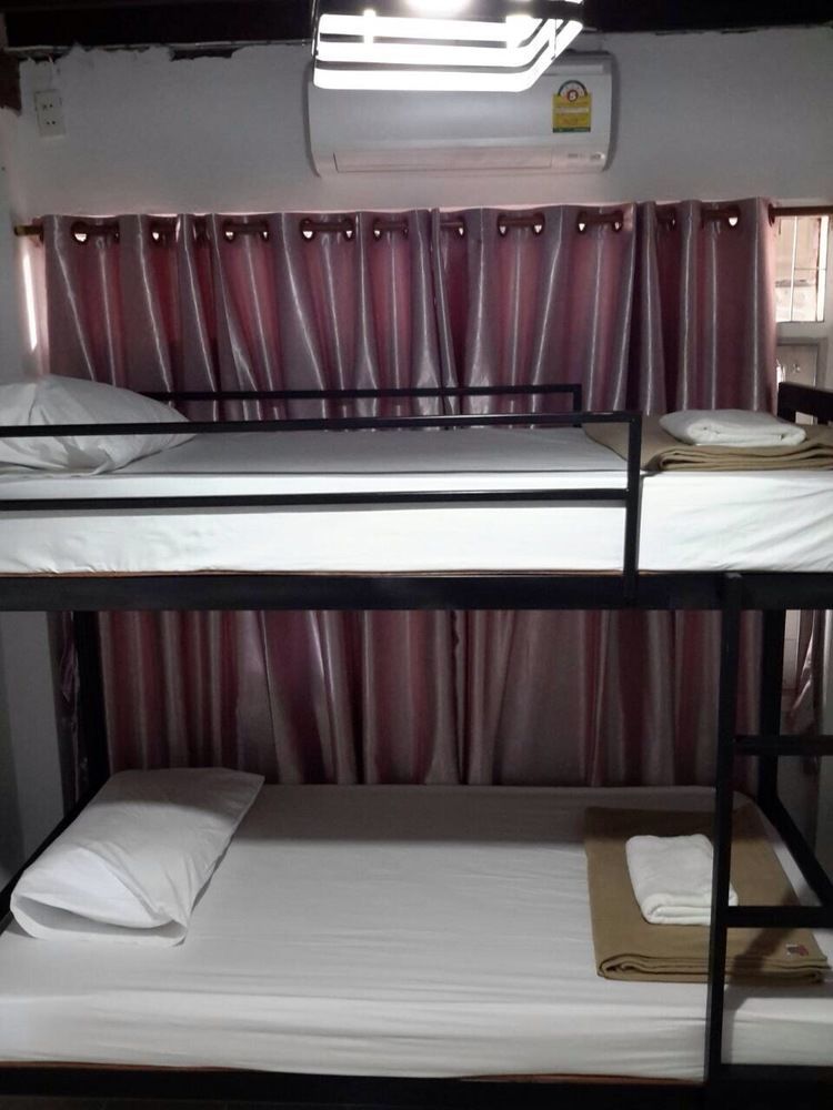 Baan Park Raak Backpacker Hostel チエンマイ エクステリア 写真