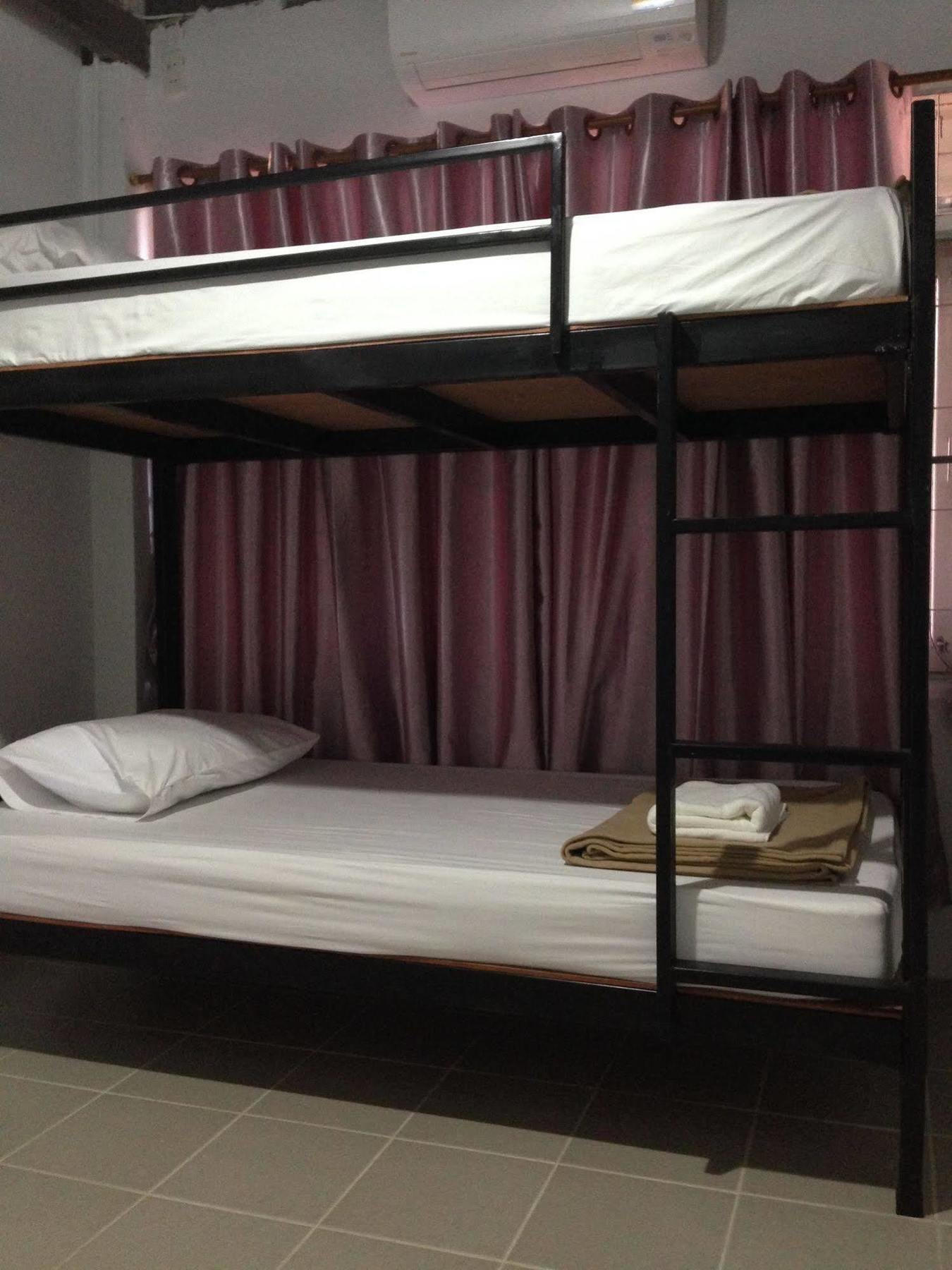 Baan Park Raak Backpacker Hostel チエンマイ エクステリア 写真