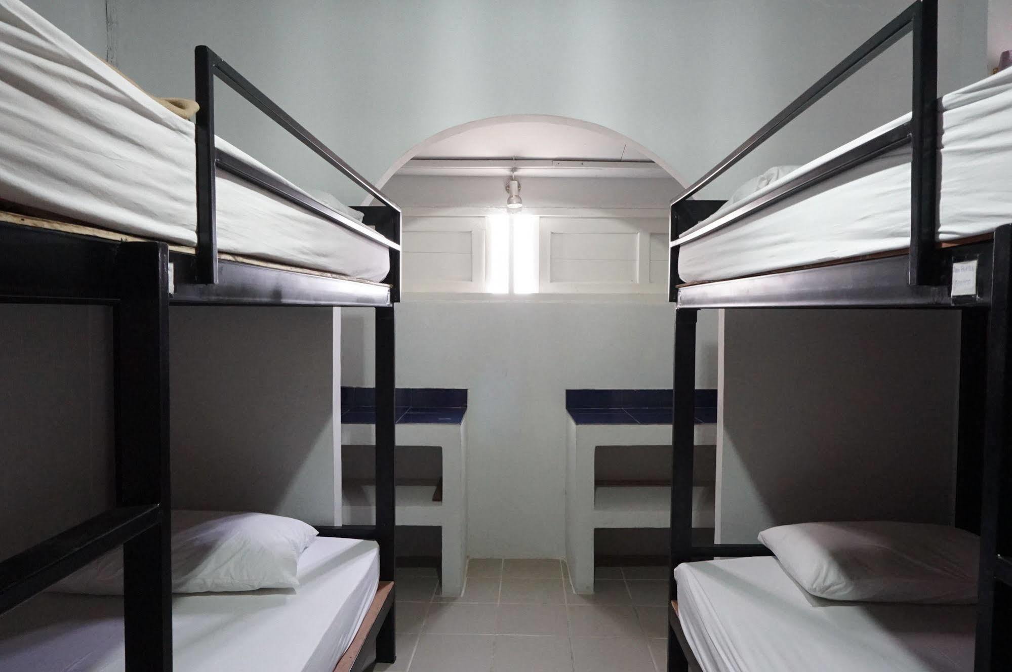 Baan Park Raak Backpacker Hostel チエンマイ エクステリア 写真